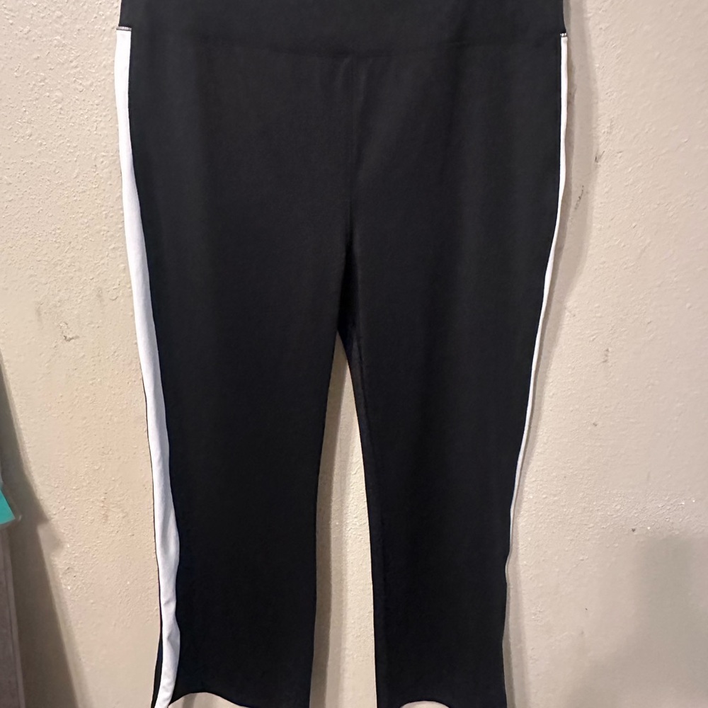 Lou & Grey Black Leggings with White Side Stripes